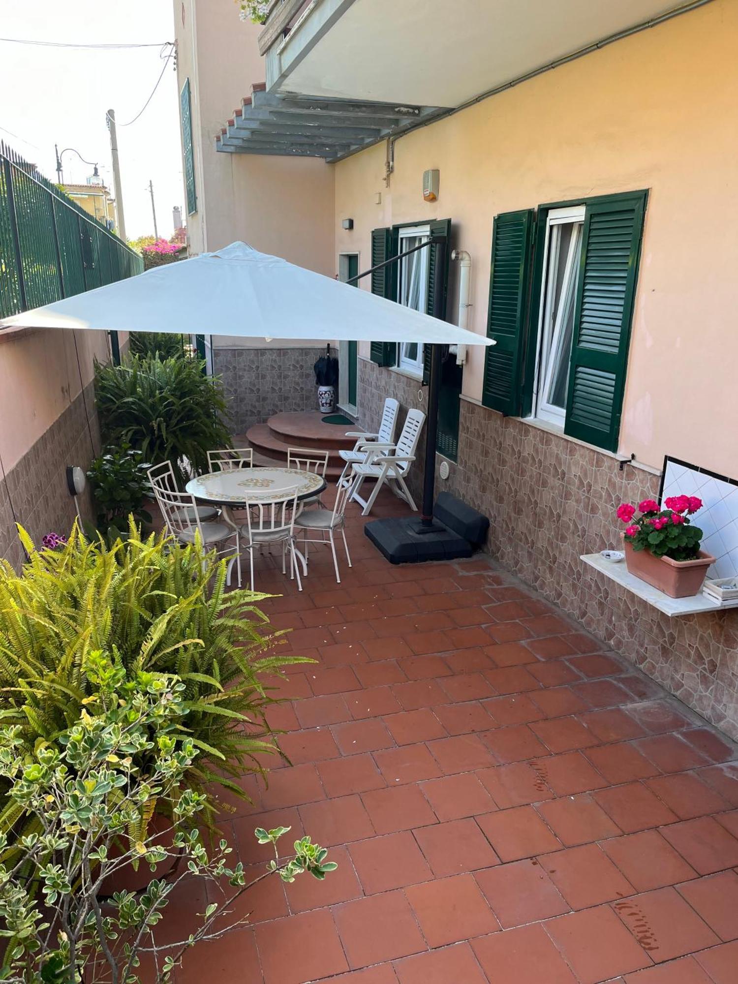 Casa Vacanze Il Gatto Rosso Trecase Exterior photo